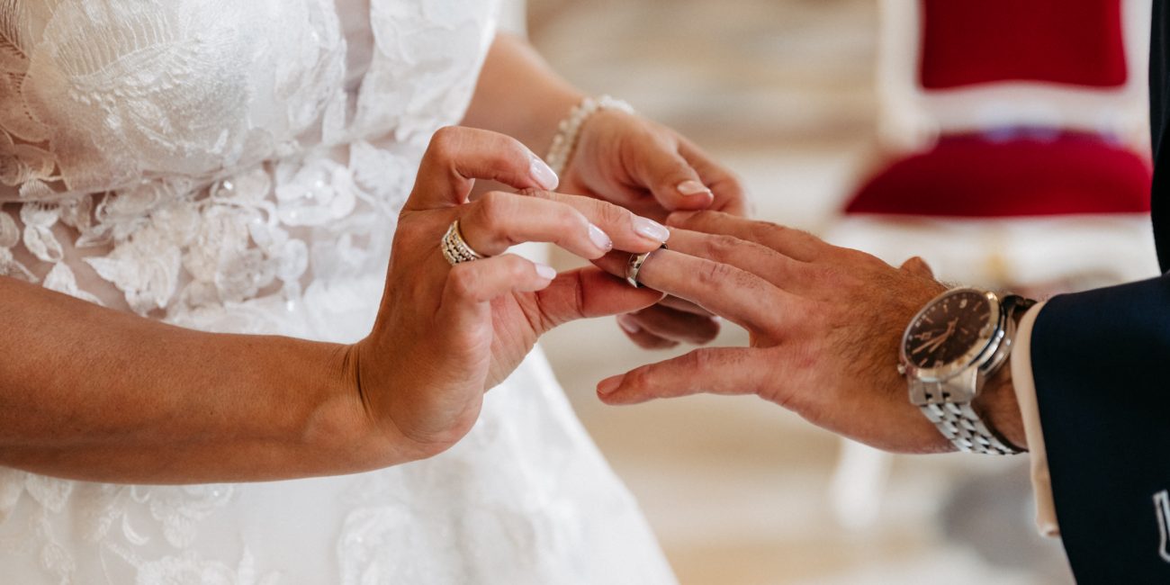 Hochzeit von Insa und Alexander aus Würzburg im Marmorsaal vom Schloss Mirabell in Salzburg