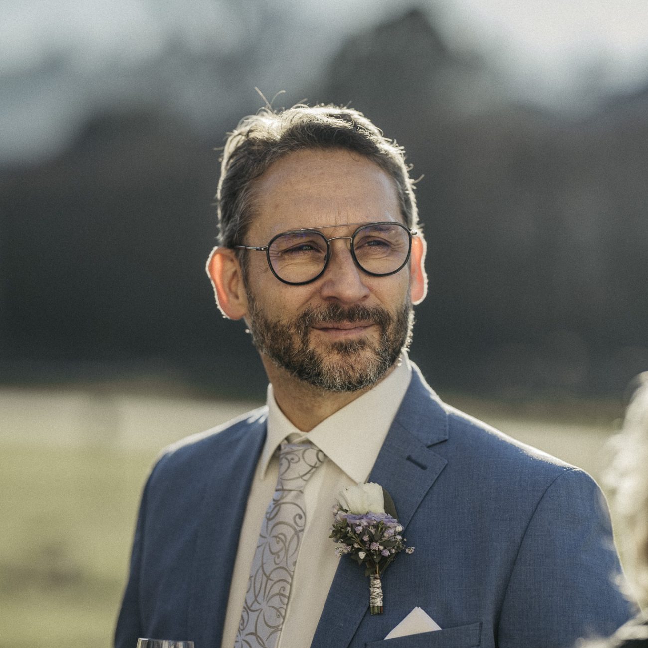 Marian und Tanja bei ihrer Winterhochzeit im Schloss Mirabell Salzburg, emotionale Trauung im Marmorsaal und romantische Momente im verschneiten Mirabellgarten.