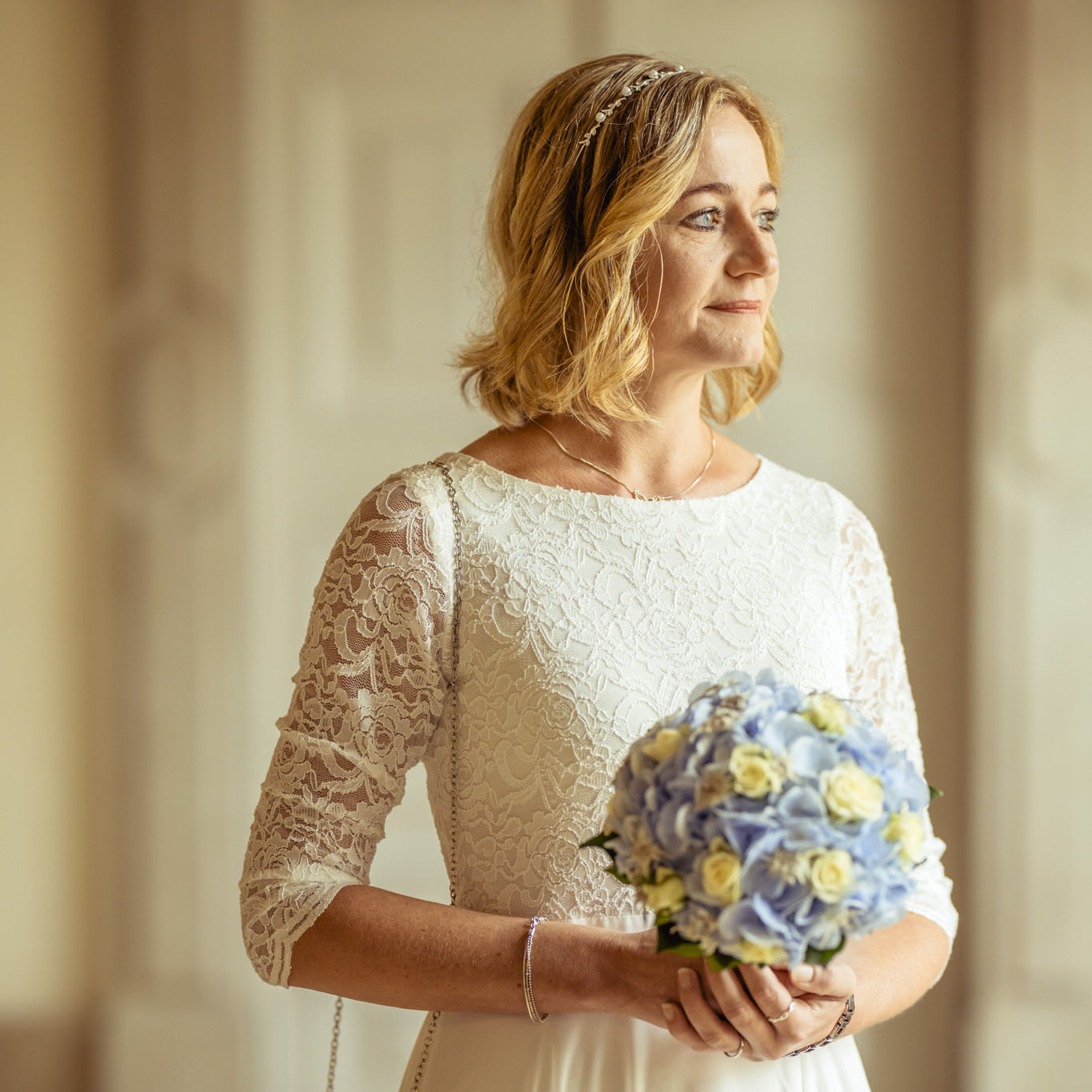 Braut Christine im Schloss Mirabell in Salzburg