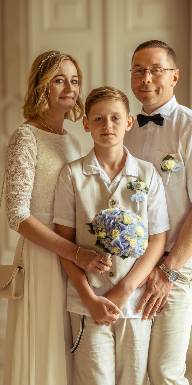 Braut Christine im Marmorsaal von Schloss Mirabell in Salzburg